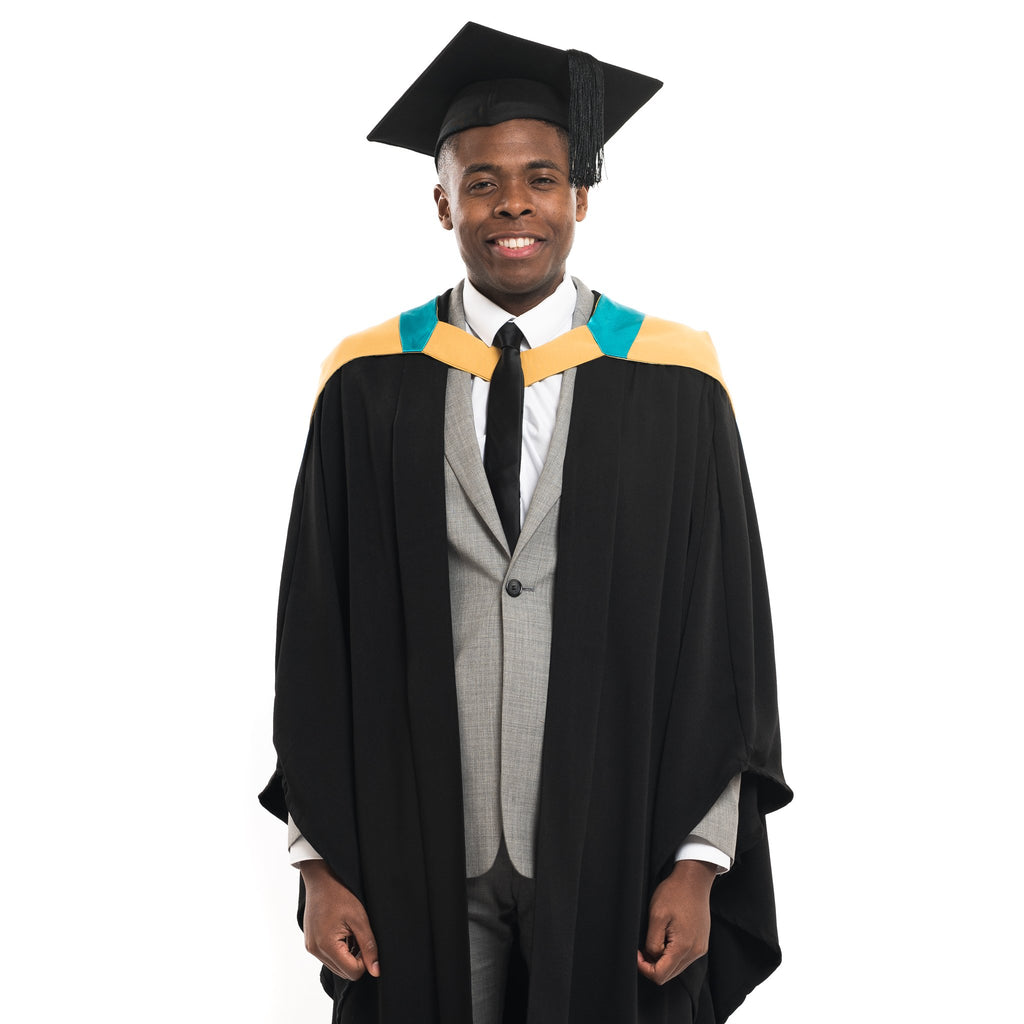 Undergraduate Graduation Attire | University of Northampton